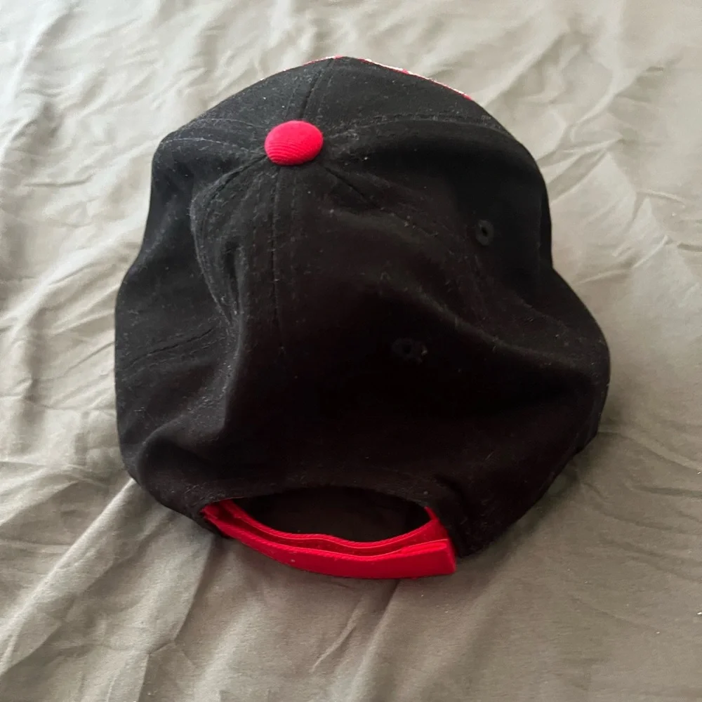 NWOT Elmo black and red hat exclusive from sesame place theme park